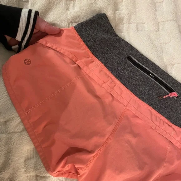 LuluLemon Speed Shorts Size 4 - Picture 7 of 8